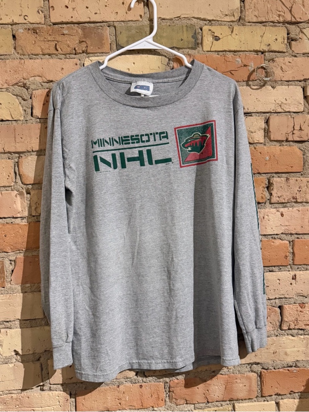 vintage Minnesota Wild NHL hockey long sleeve shirt Medium